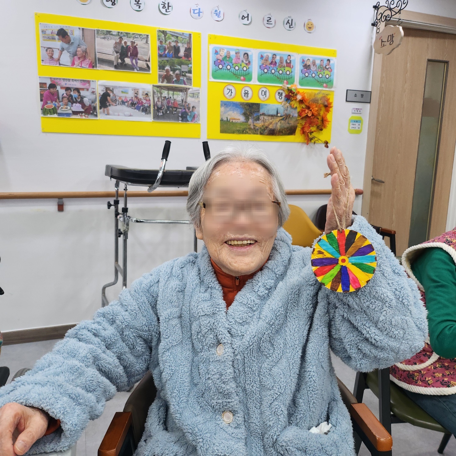 /user/d/dawonsilvercare/editor/2512/3c30e368bb6aeca3937e84f0df52a763_1764541732_4998.jpg 이미지크게보기